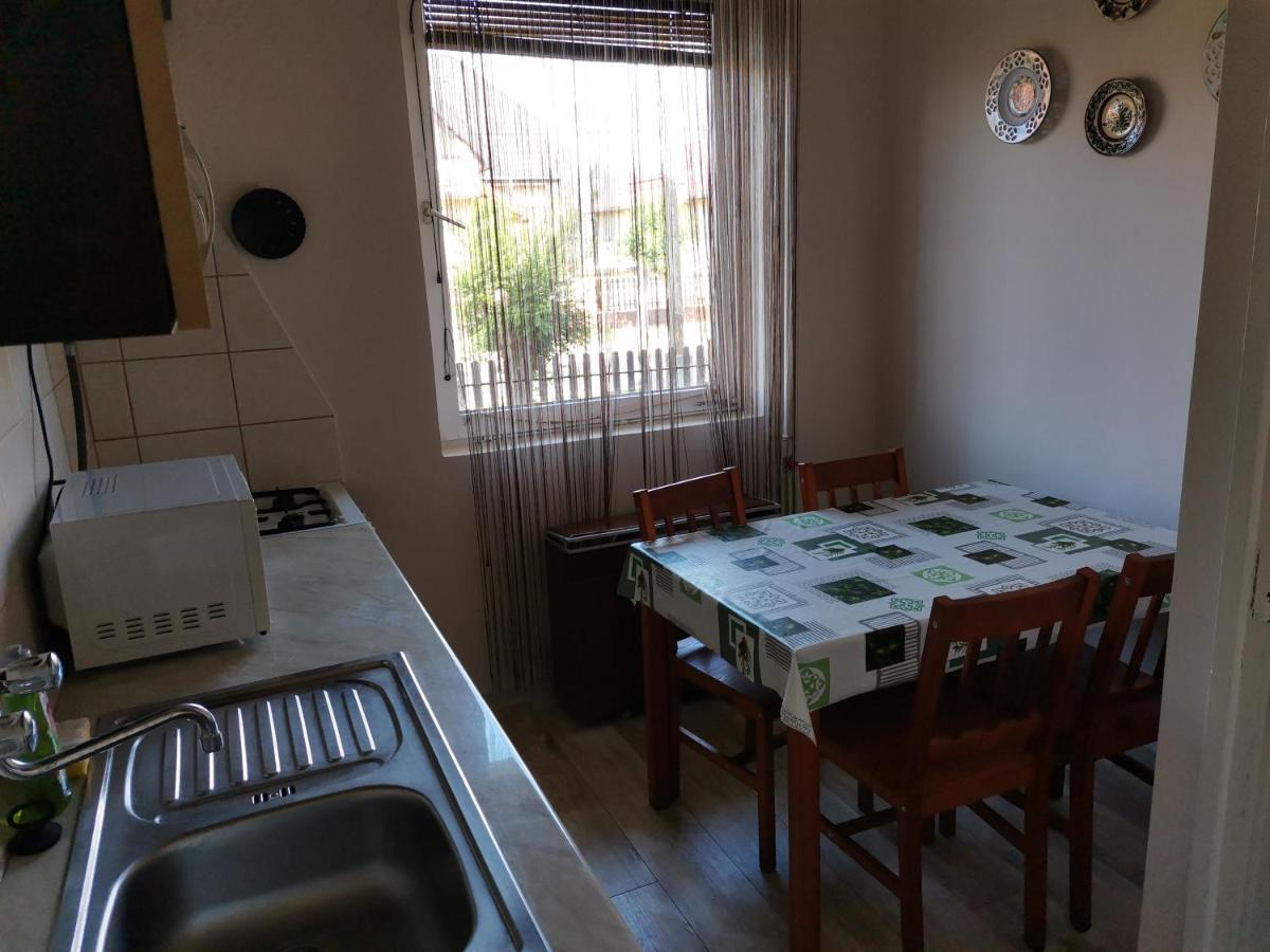 شقة Roland Apartman بالاتوليلّي المظهر الخارجي الصورة