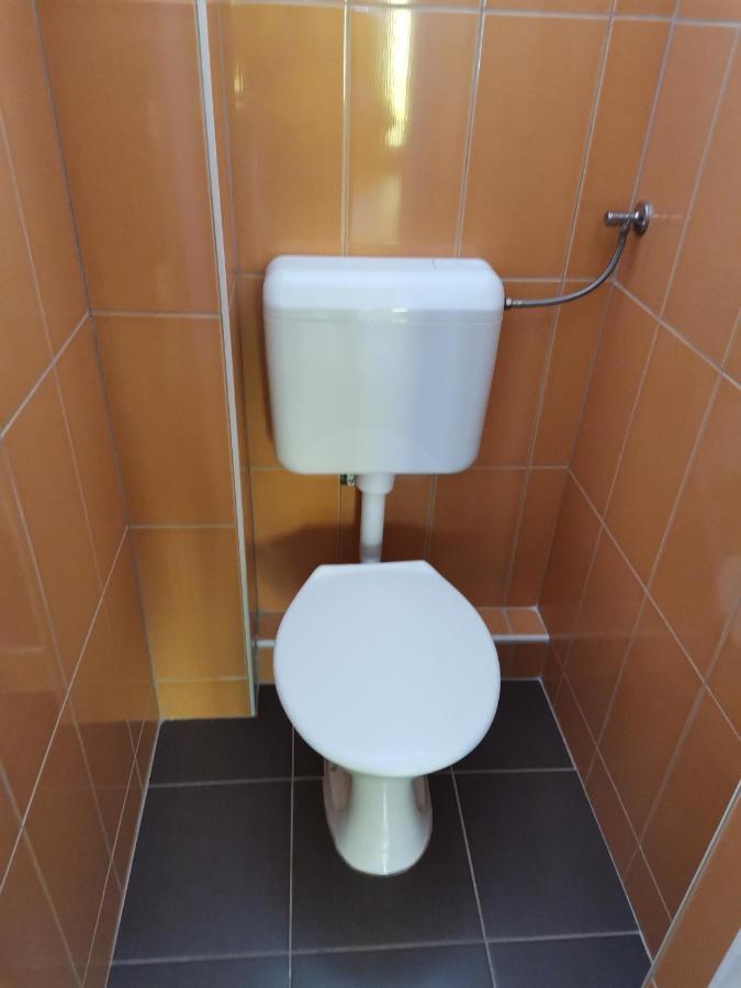شقة Roland Apartman بالاتوليلّي المظهر الخارجي الصورة