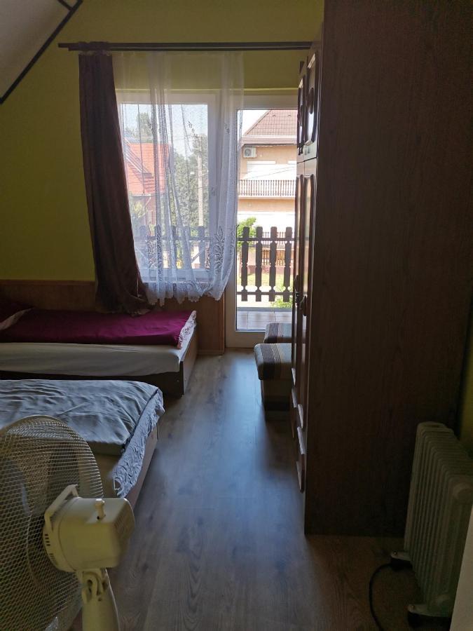 شقة Roland Apartman بالاتوليلّي المظهر الخارجي الصورة