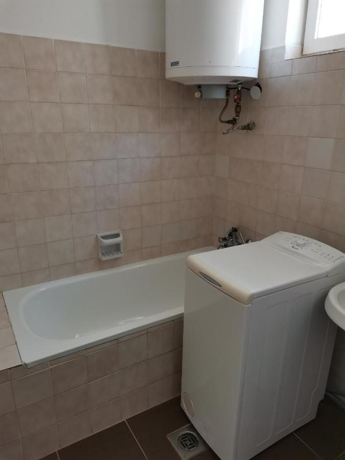 شقة Roland Apartman بالاتوليلّي المظهر الخارجي الصورة