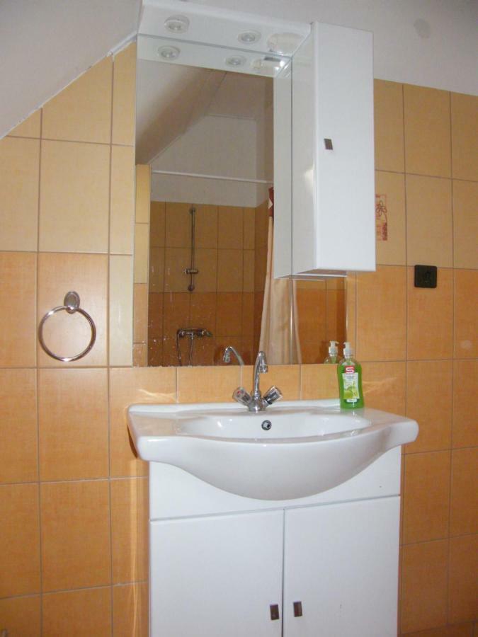 شقة Roland Apartman بالاتوليلّي المظهر الخارجي الصورة