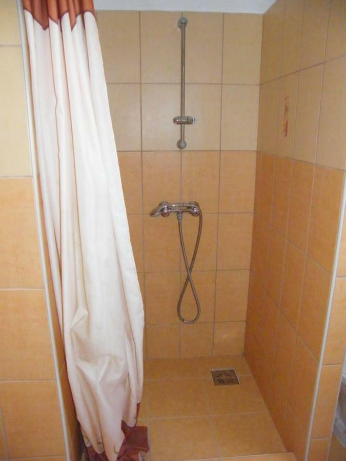 شقة Roland Apartman بالاتوليلّي المظهر الخارجي الصورة